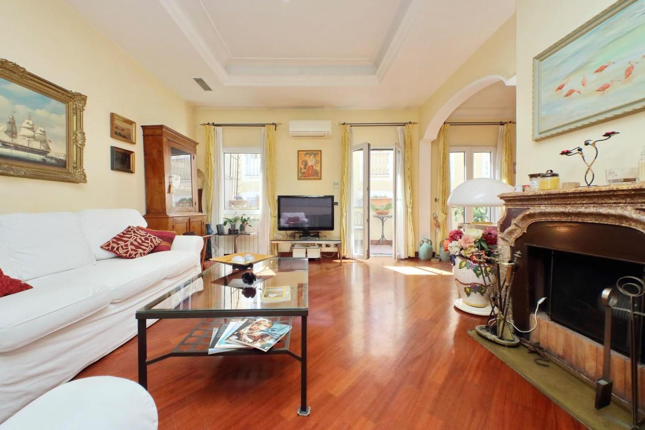 4Bnb - Luxury Trevi Apartment W Terrace Roma Dış mekan fotoğraf