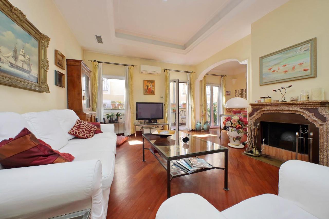 4Bnb - Luxury Trevi Apartment W Terrace Roma Dış mekan fotoğraf