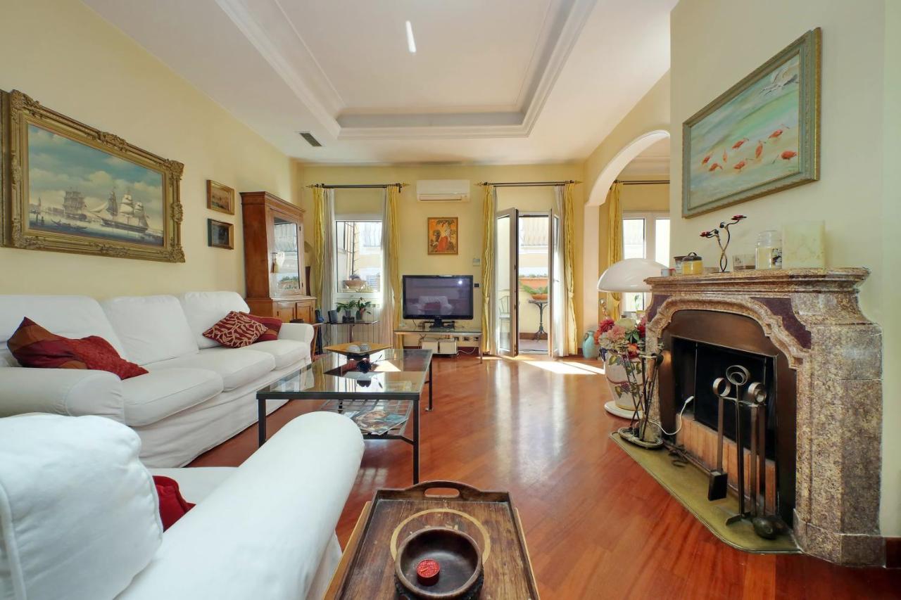 4Bnb - Luxury Trevi Apartment W Terrace Roma Dış mekan fotoğraf